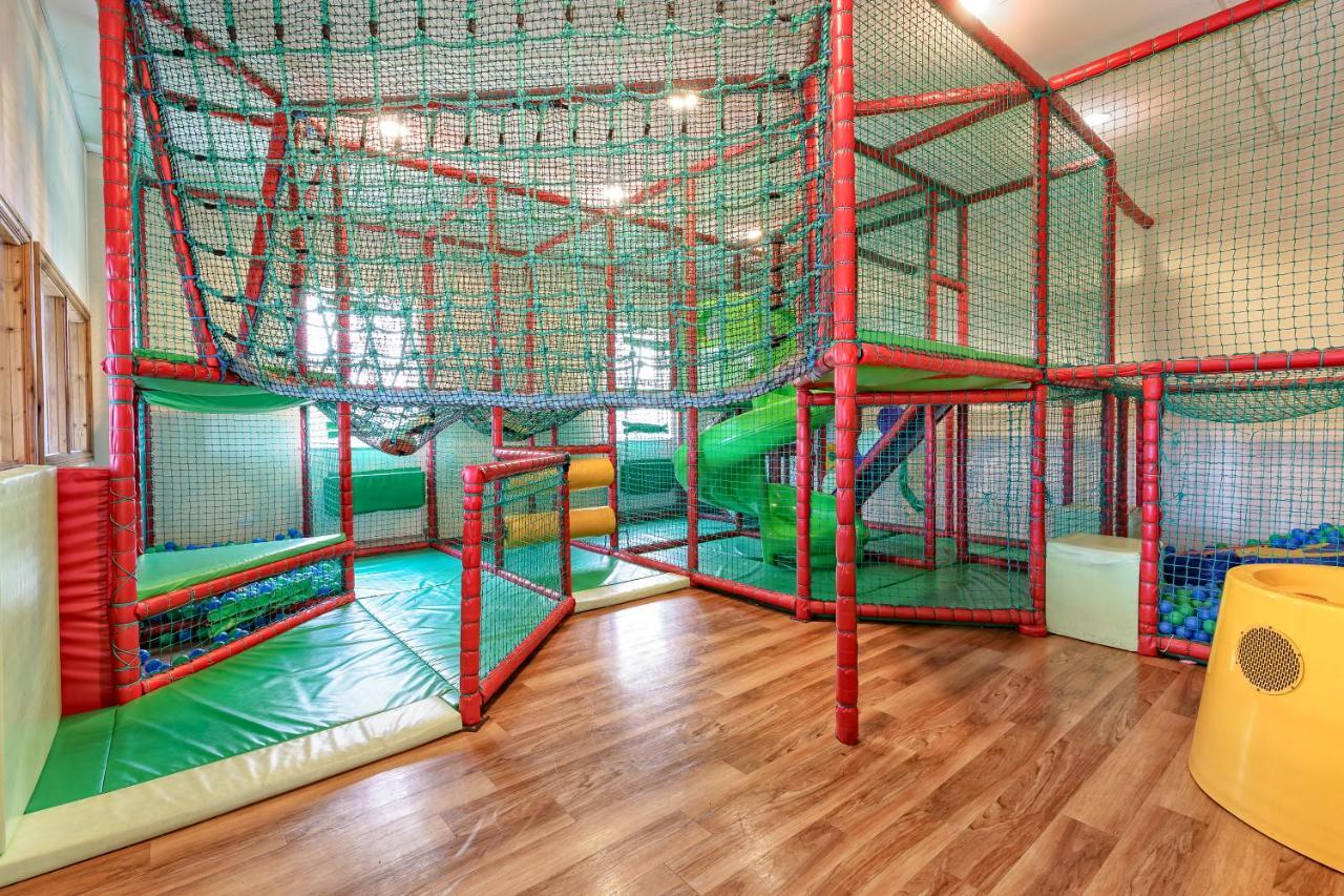 Ederyn Woodlands Hall Hotel מראה חיצוני תמונה